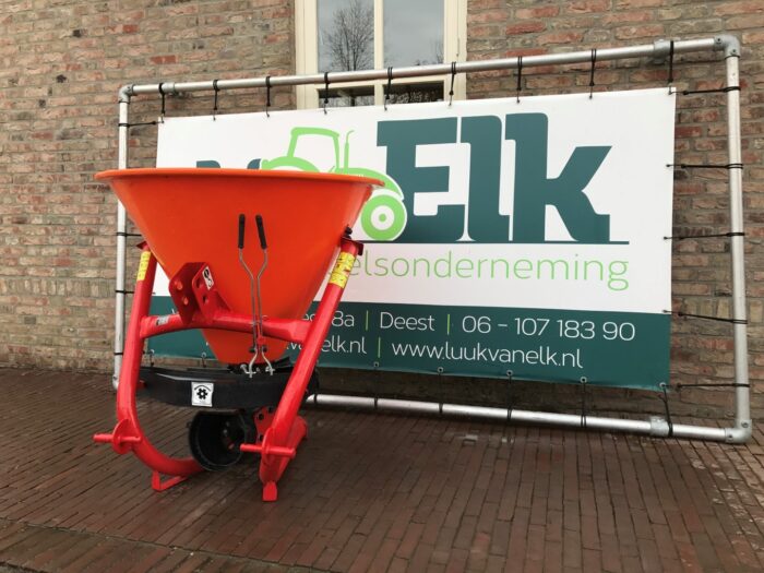 451 Kunstmeststrooier