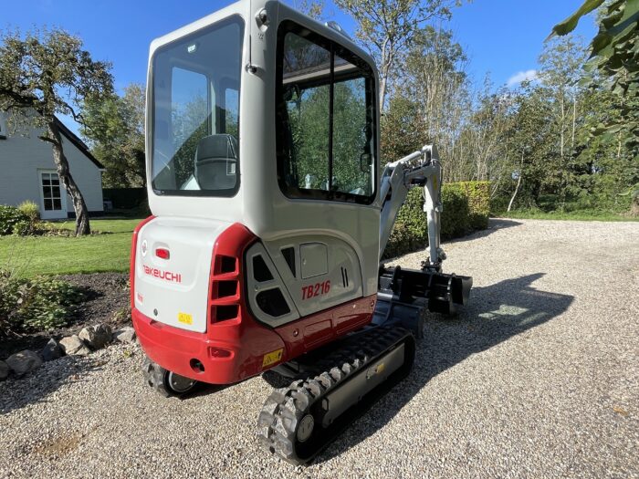 Nieuwe Takeuchi TB216 met Sloop sorteer functie 10 20231017 111042097 iOS