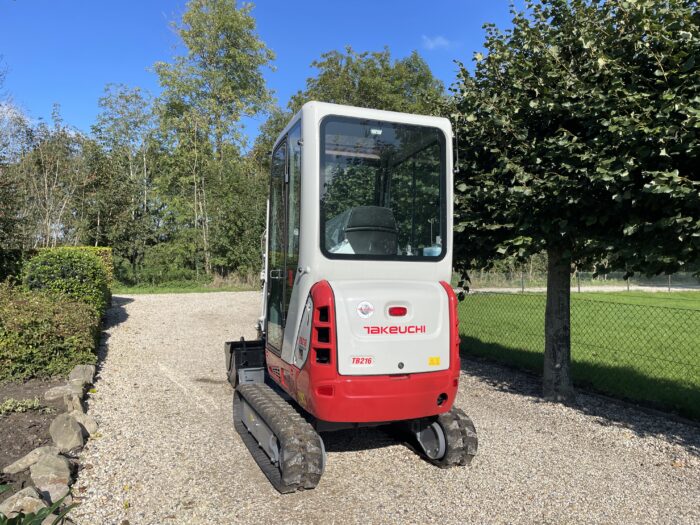 Nieuwe Takeuchi TB216 met Sloop sorteer functie 8 20231017 111100869 iOS