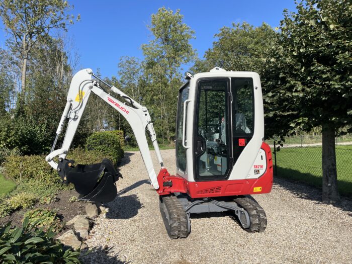 Nieuwe Takeuchi TB216 met Sloop sorteer functie 11 20231017 111131838 iOS