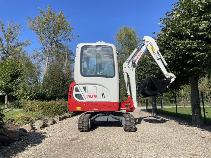 Nieuwe Takeuchi TB216 met Sloop sorteer functie 7 20231017 111209153 iOS