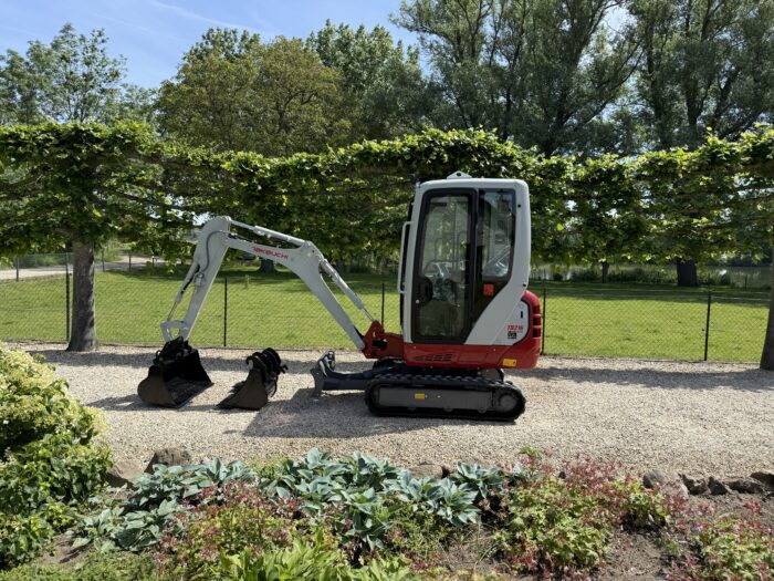 Alternative view of Nieuwe Takeuchi TB216 met Sloop sorteer functie