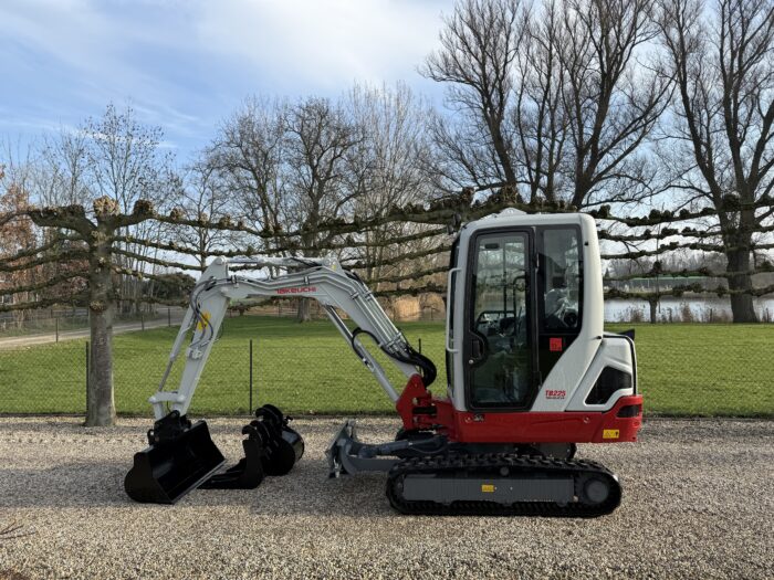 Nieuwe Takeuchi Tb225 Minigraver