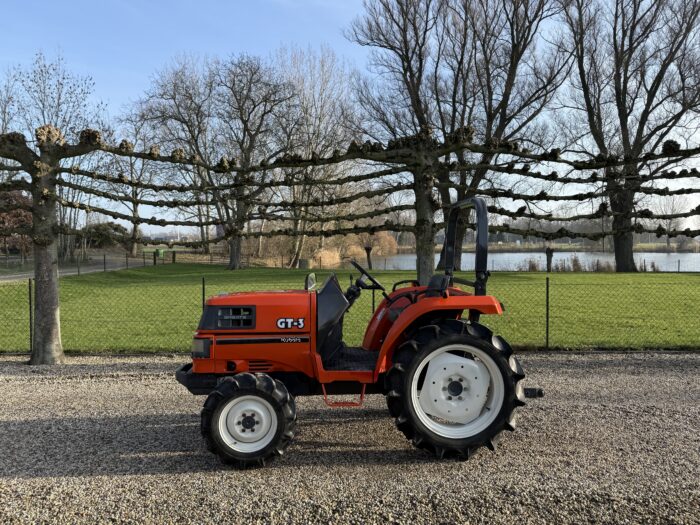 Kubota GT 3 2