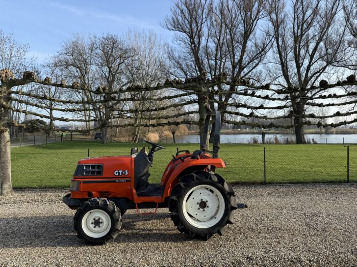 Kubota GT-3 2