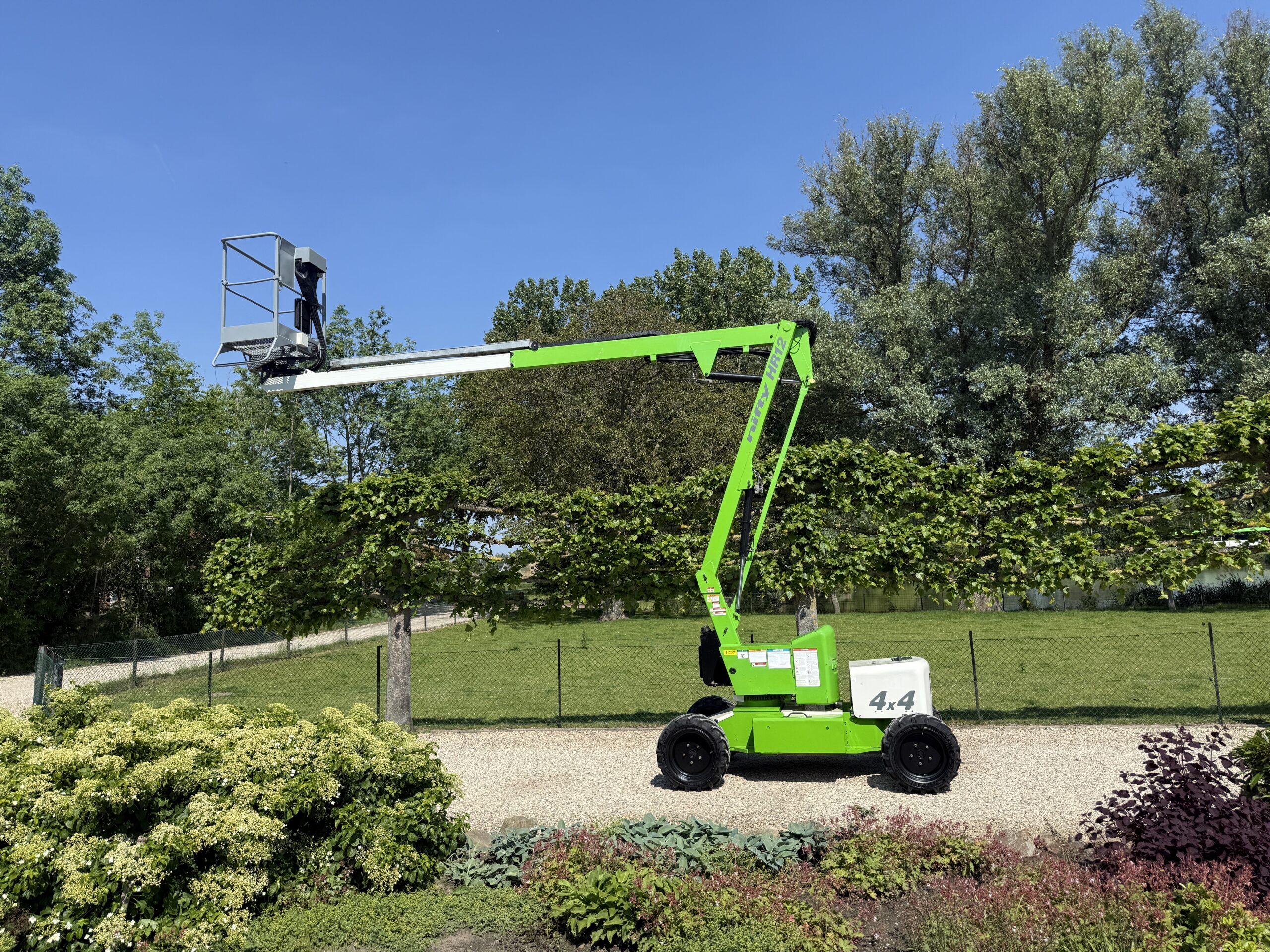 Niftylift HR12 4x4 Knikarm Hoogwerker 7 Niftylift HR12 4x4 Knikarm Hoogwerker - Afbeelding 7