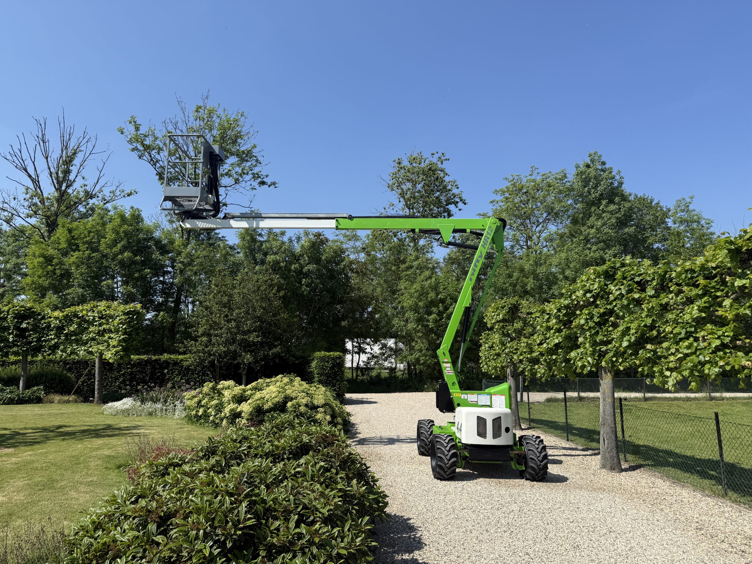 Niftylift HR12 4x4 Knikarm Hoogwerker 17 Niftylift HR12 4x4 Knikarm Hoogwerker - Afbeelding 17