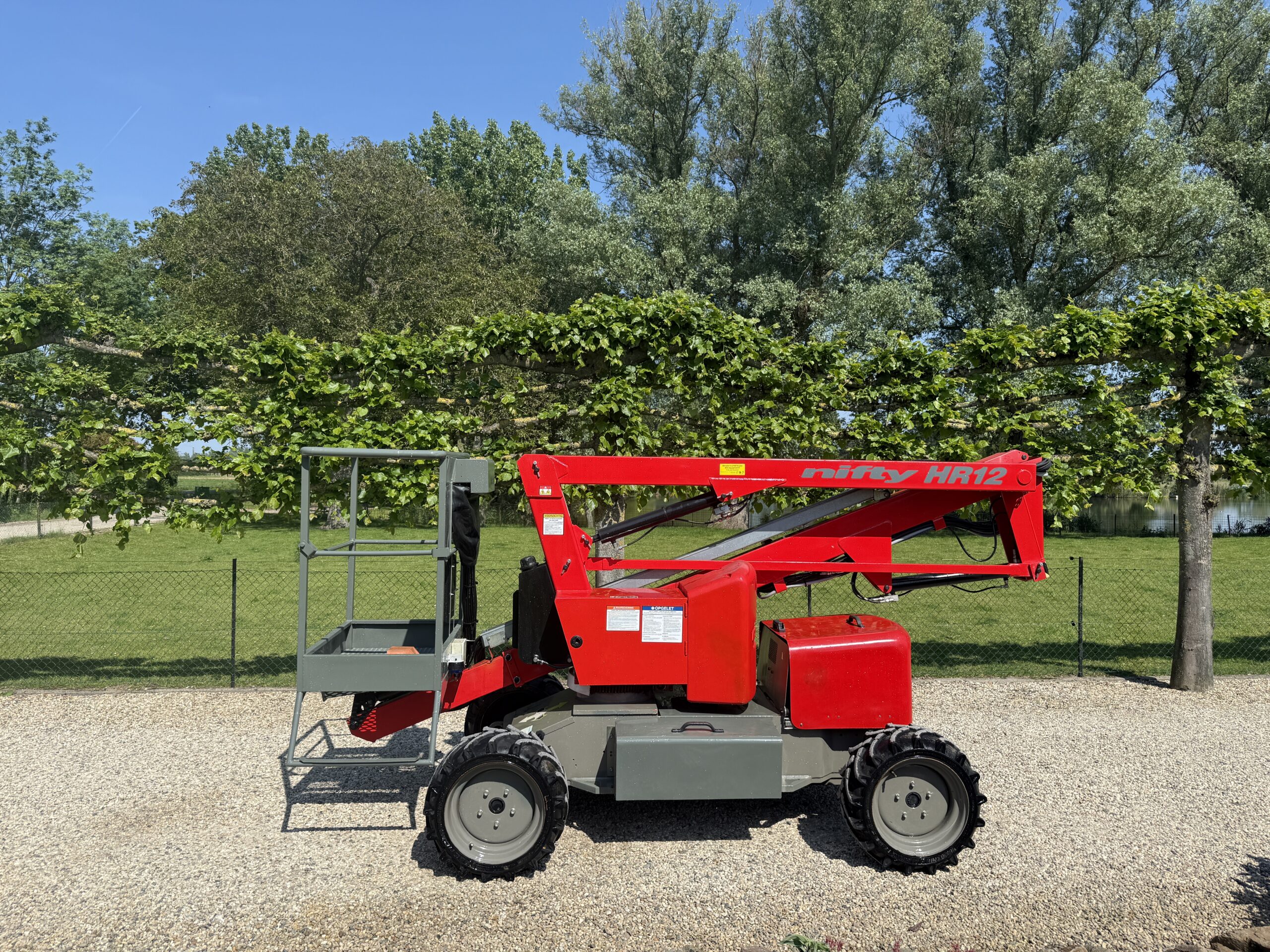 Niftylift HR12 4x4 Knikarm Hoogwerker 12 Niftylift HR12 4x4 Knikarm Hoogwerker - Afbeelding 12