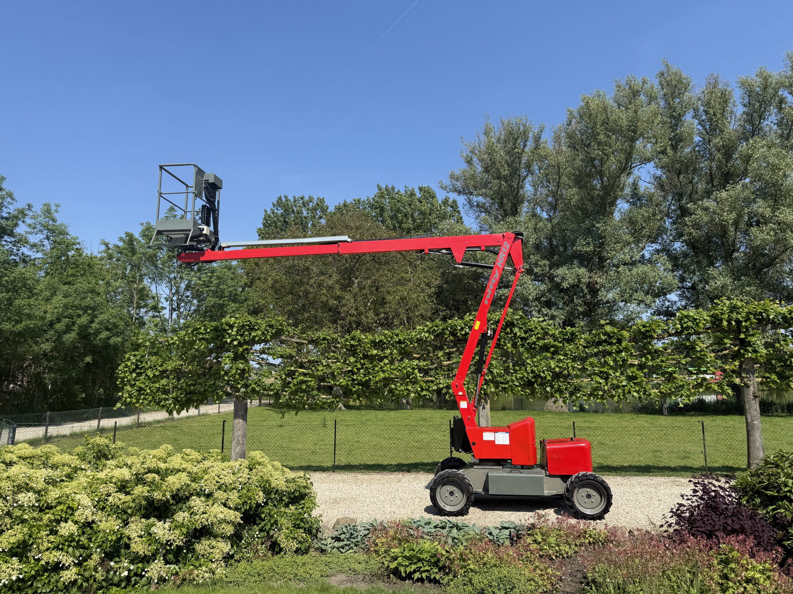 Niftylift HR12 4x4 Knikarm Hoogwerker 7 Niftylift HR12 4x4 Knikarm Hoogwerker - Afbeelding 7