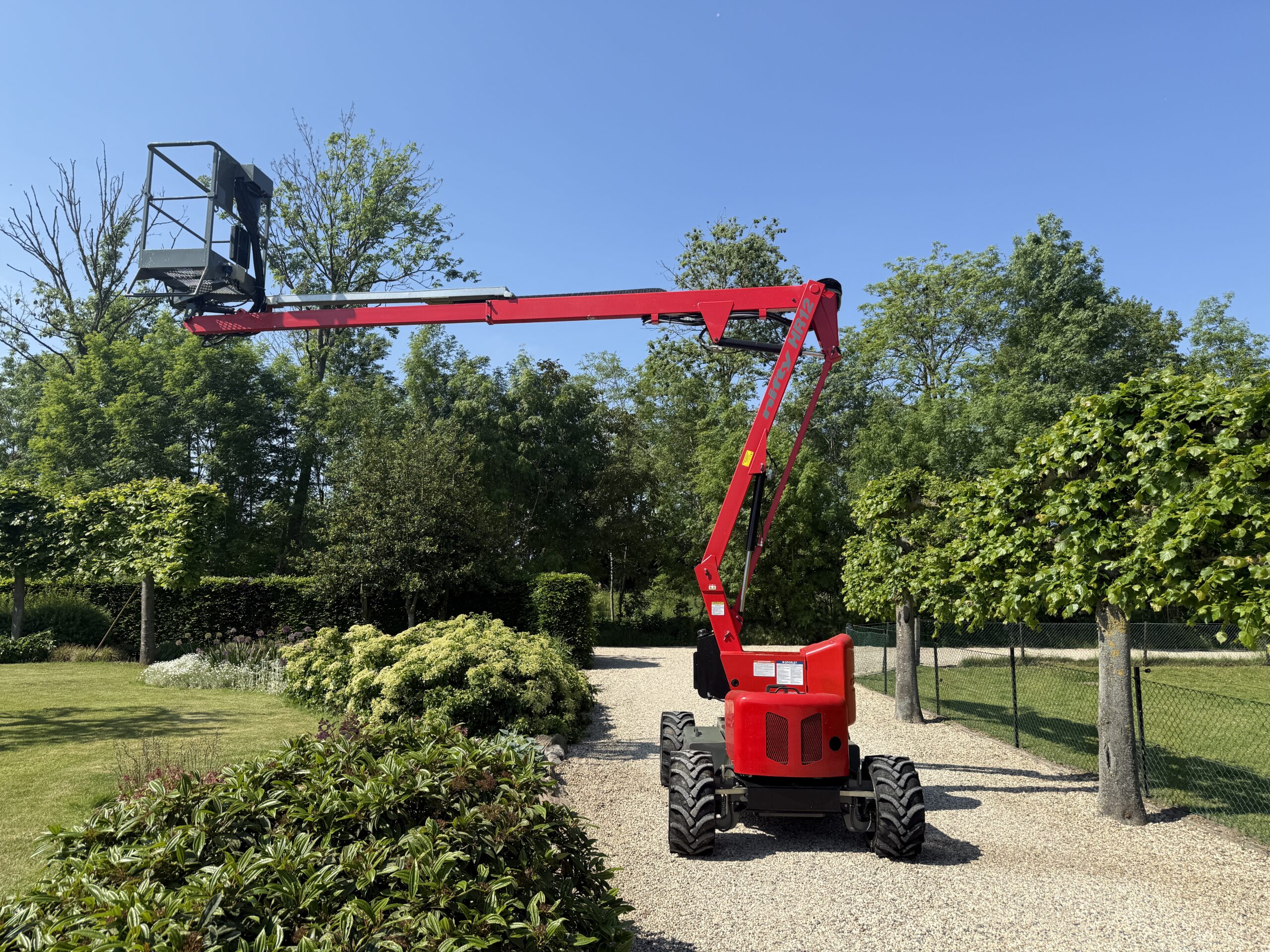 Niftylift HR12 4x4 Knikarm Hoogwerker 8 Niftylift HR12 4x4 Knikarm Hoogwerker - Afbeelding 8