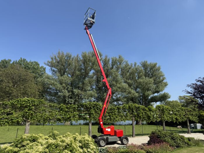 Niftylift HR12 4x4 Knikarm Hoogwerker 38 20260522 135739034 iOS