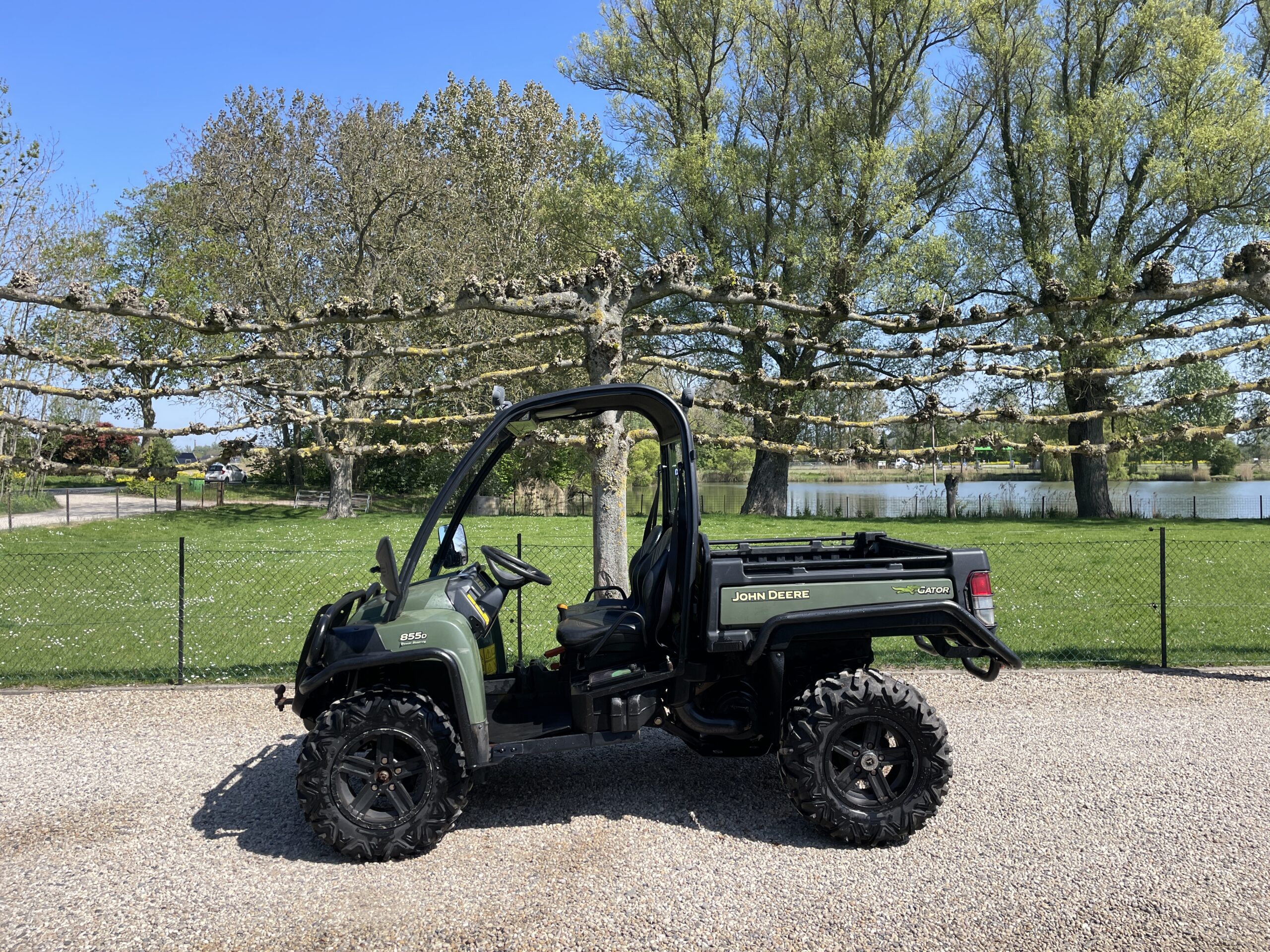 John Deere Gator 855